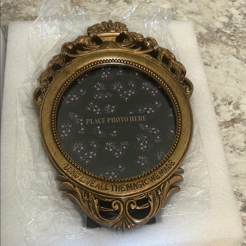 Taylor Swift Photo Frame Gold Speak Now